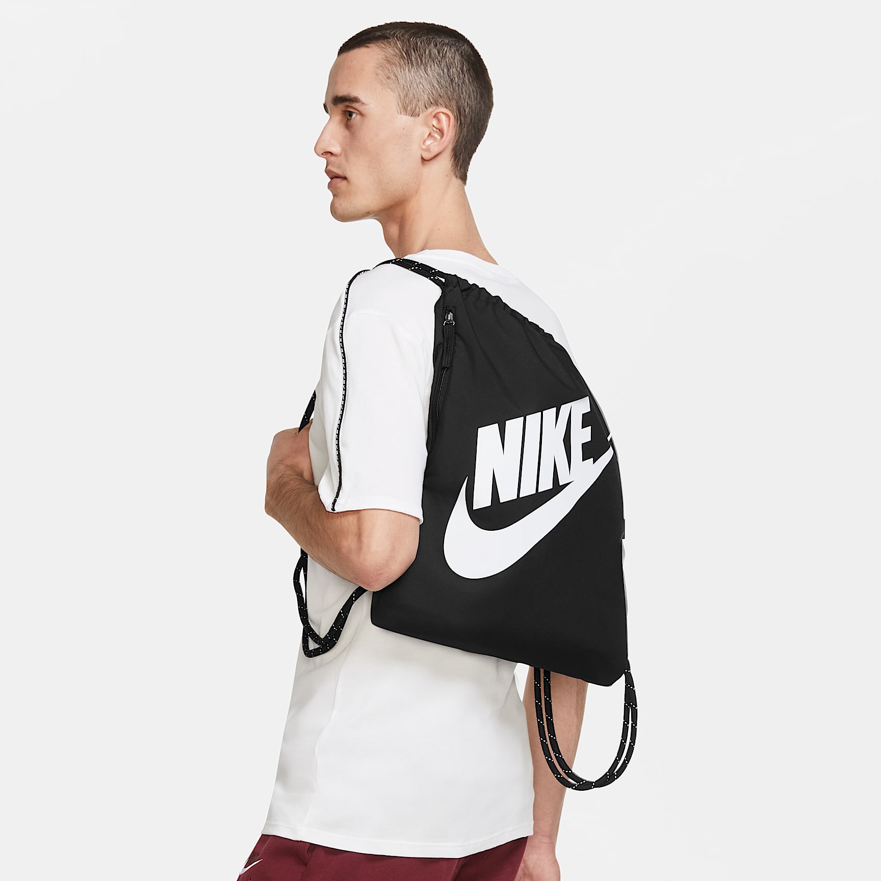 Nike Heritage Drawstring Bag (13L). Nike SG